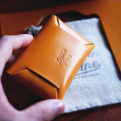 The Jack Stitchless Wallet in Tochigi leather - close up