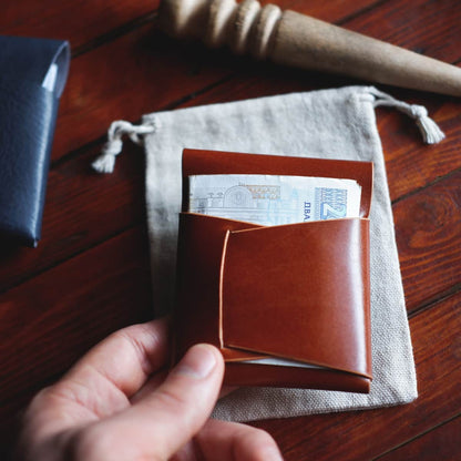 The Lodgepole Stitchless Wallet in Firenze Lux leather - quick access compartment